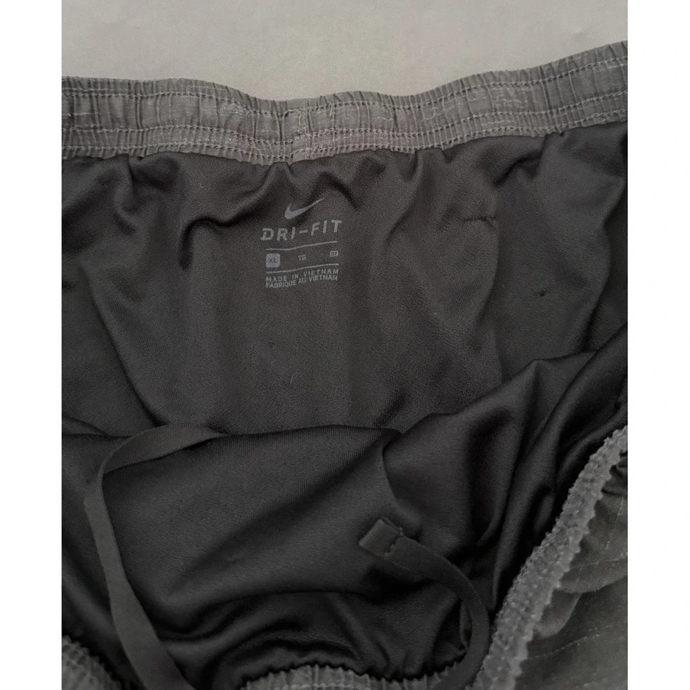 Nike Dri-FIT Running Shorts Womens Size XL Gray Athletic Lined Drawstring Waist